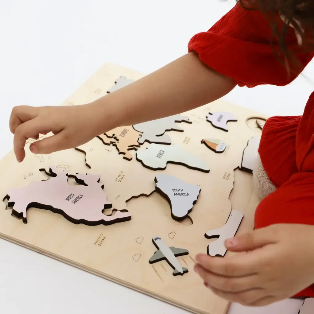 World Map Montessori-Style Wooden World Puzzle for Kids (Ages 3+) – Non-Toxic Educational Map of Continents & Oceans